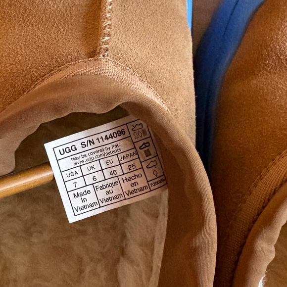 Ugg Tasman Waterproof Hybrid Slip-On - Picture 8 of 10